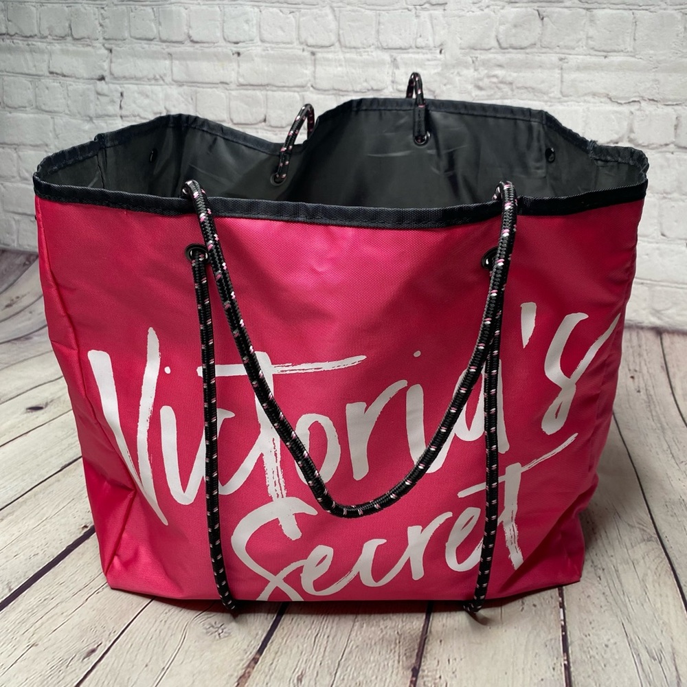 VICTORIA’S SECRET Tote Bag